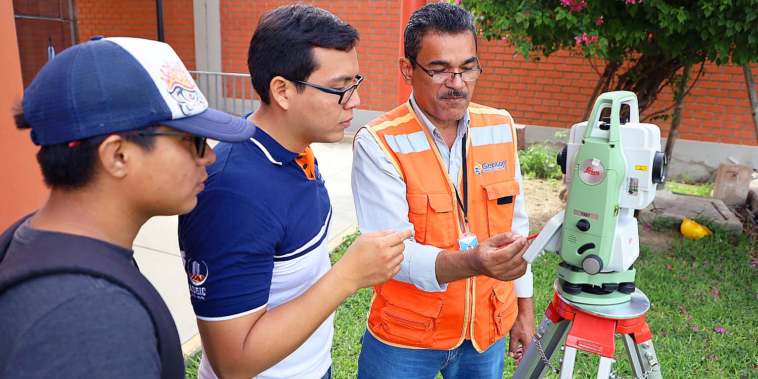 UPAO adquiere modernos equipos topográficos para reforzar calidad de enseñanza - En beneficio de los estudiantes del Programa de Estudio de Ingeniería Civil de Piura